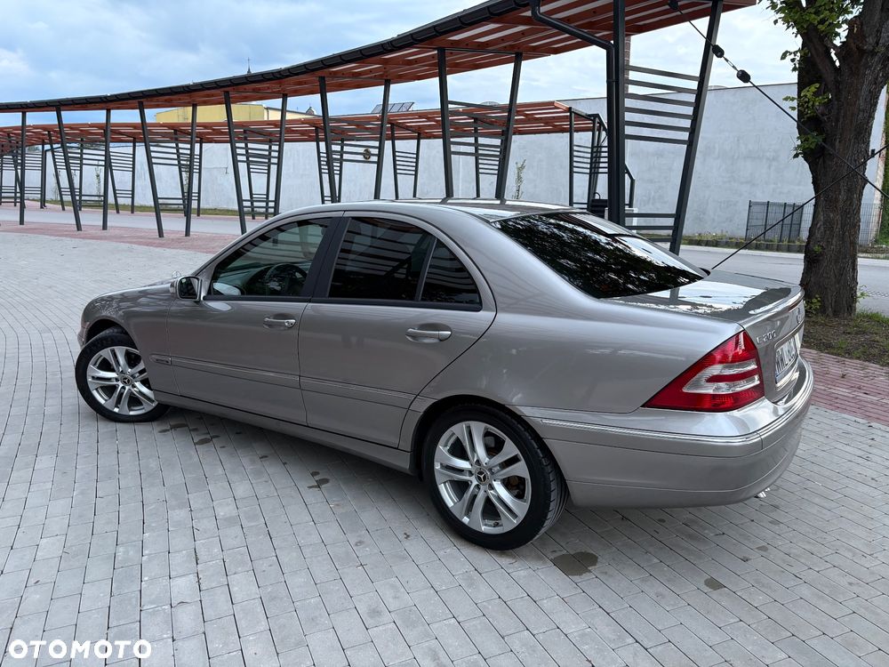 Mercedes-Benz Klasa C 200 CDI Avantgarde - 15