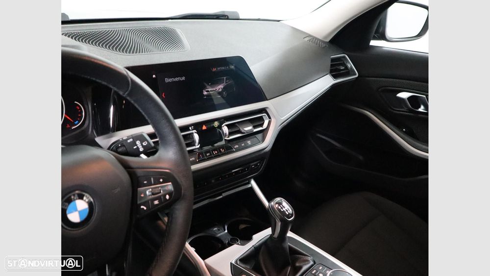 BMW 318 d Touring Advantage - 9