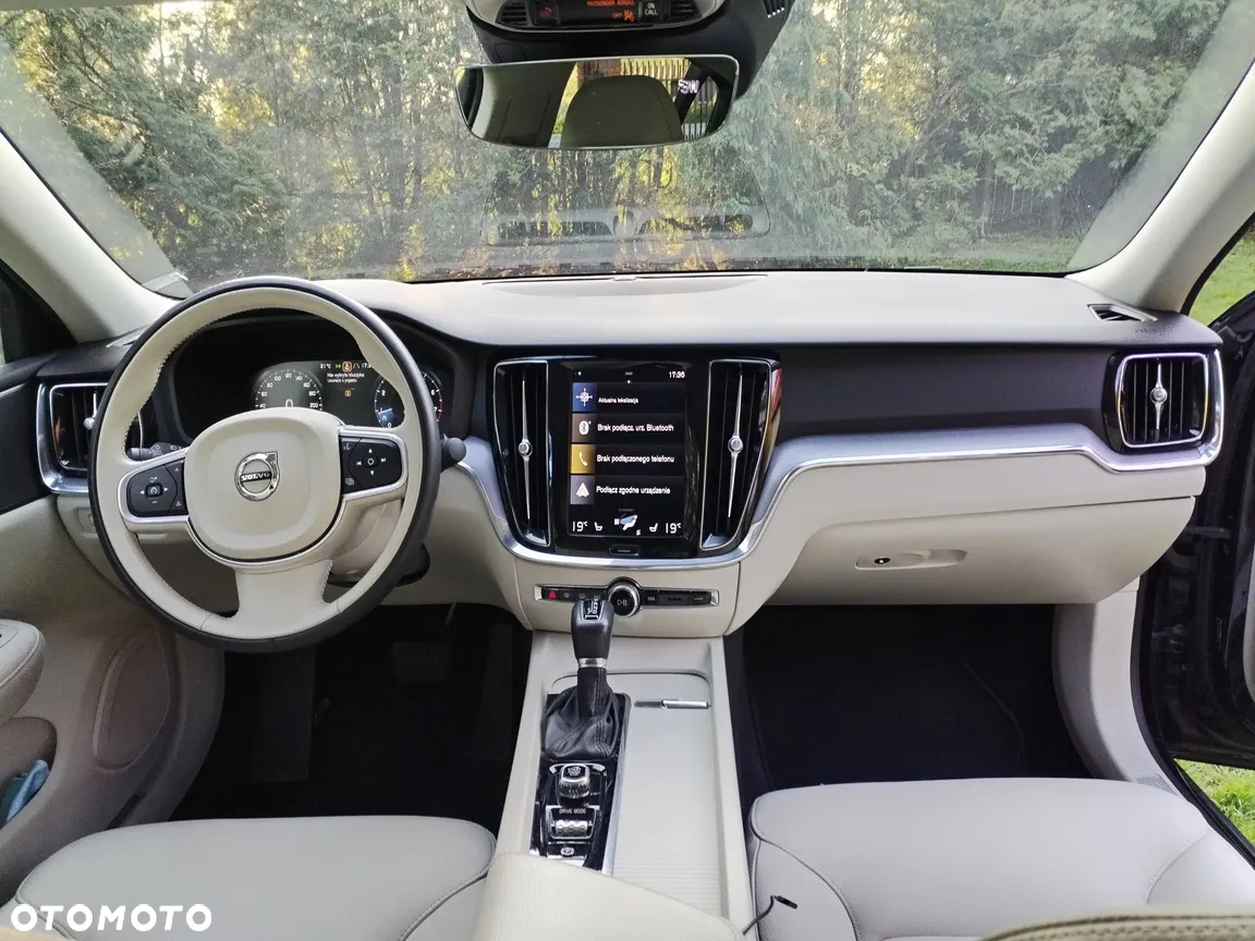Volvo S60 T6 AWD Momentum Pro - 17