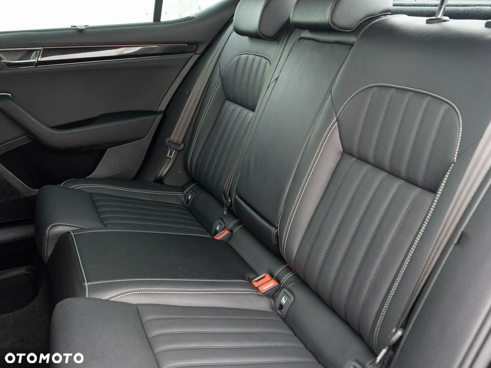 Skoda Superb 2.0 TSI 4x4 DSG L&K - 30