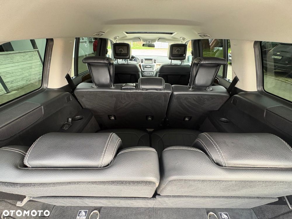 Mercedes-Benz GL 350 BlueTec 4-Matic - 29