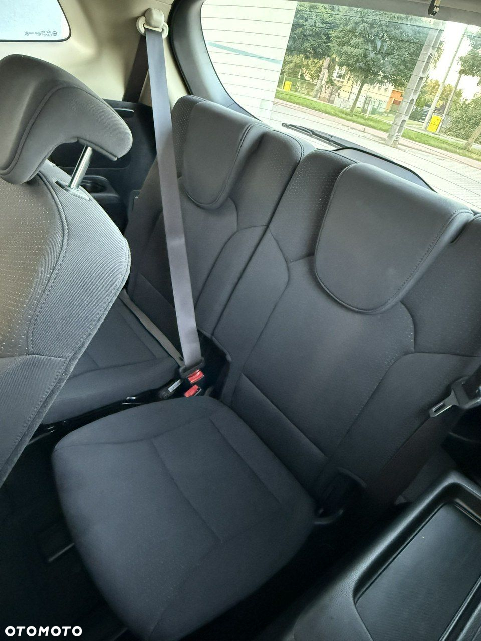 Kia Carens - 7