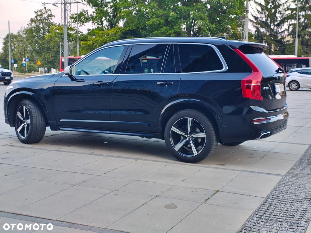 Volvo XC 90 D5 AWD R-Design 7os - 32