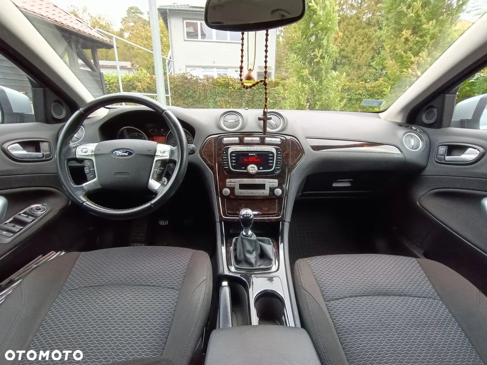 Ford Mondeo 1.8 TDCi Ghia - 12