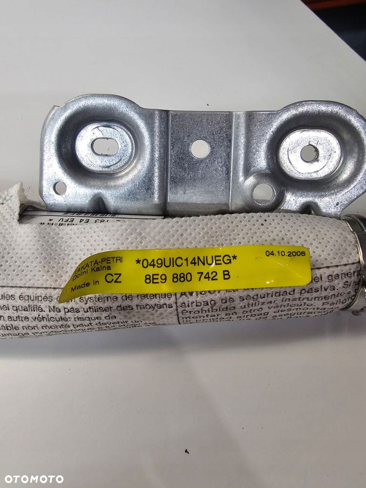 KURTYNA PRAWA AUDI A4 B7 AVANT 8E9880742B ORYGINAŁ - 3