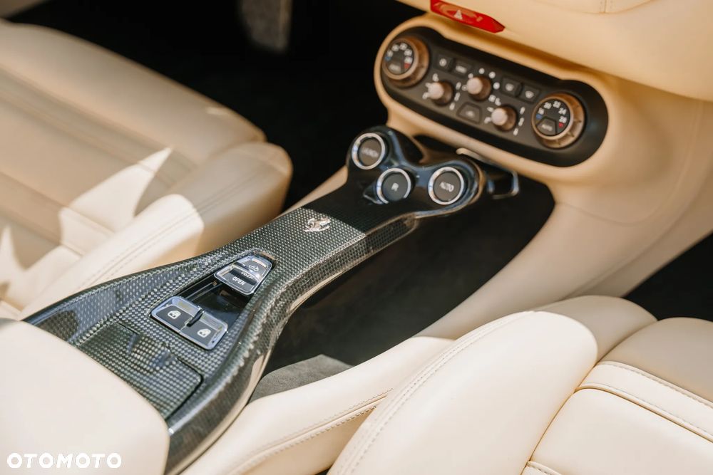Ferrari California F1 DCT - 26