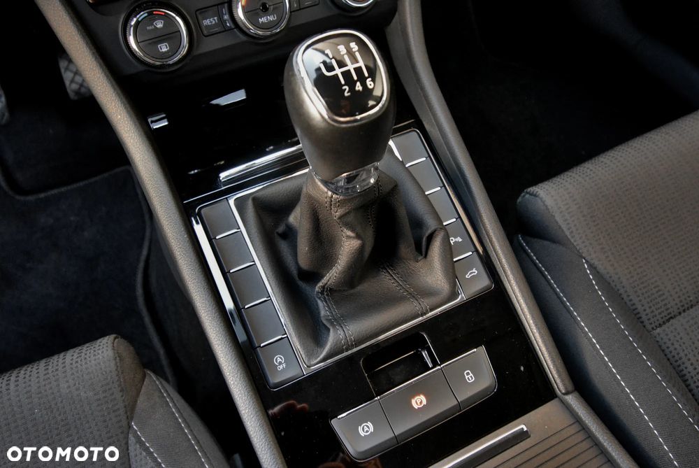 Skoda Superb 1.4 TSI ACT Ambition - 15