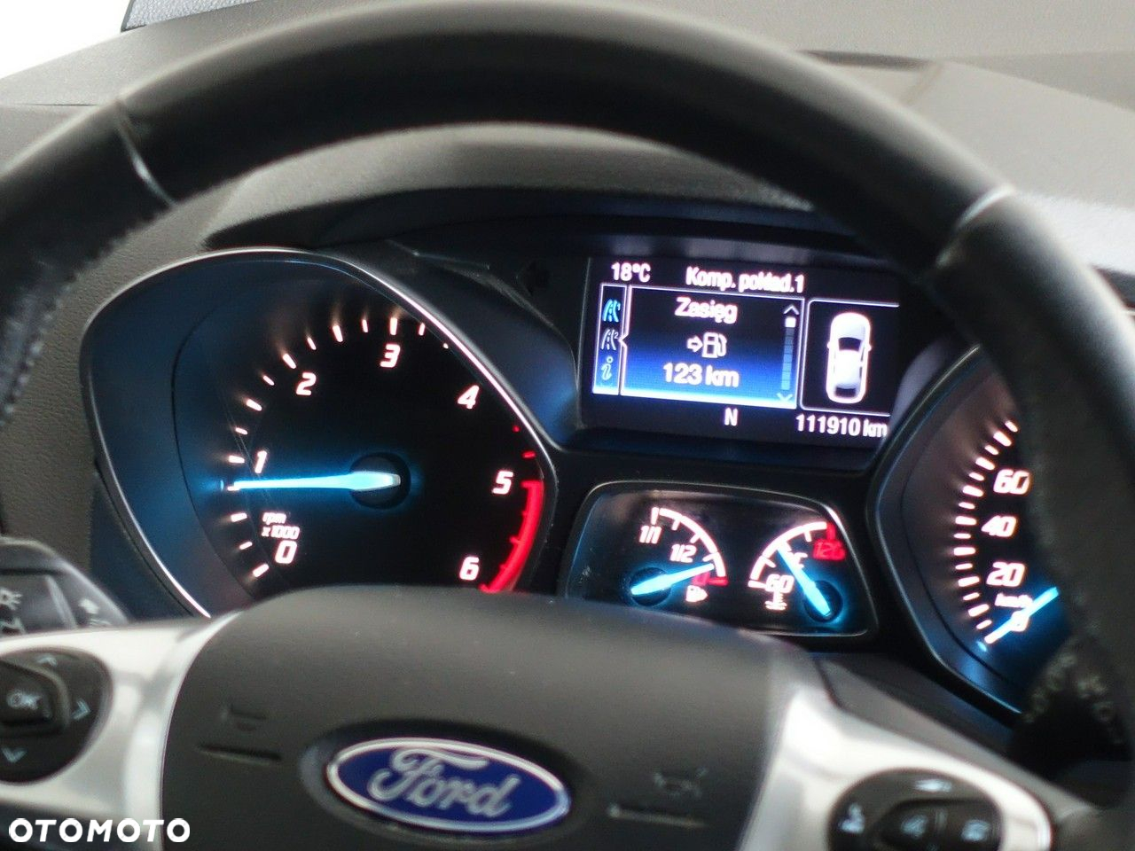 Ford Kuga 2.0 TDCi 2x4 Titanium - 24