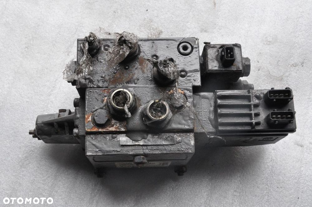 ROZDZIELACZ ELEKTROZAWÓR CEWKA BLOK ZAWOROWY FENDT NR G931402130012 - 2
