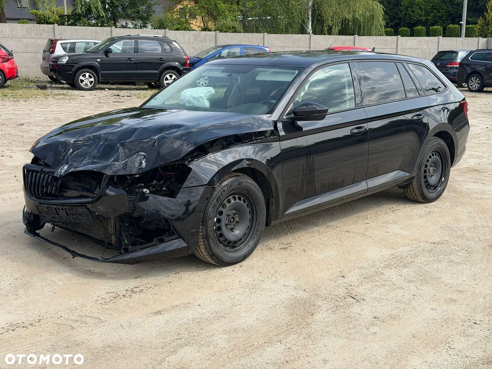 Skoda Superb 2.0 TDI Premium Edition - 5