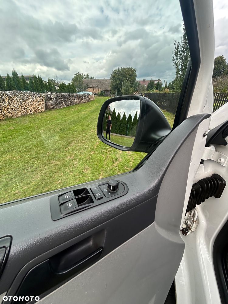 Volkswagen Transporter - 14