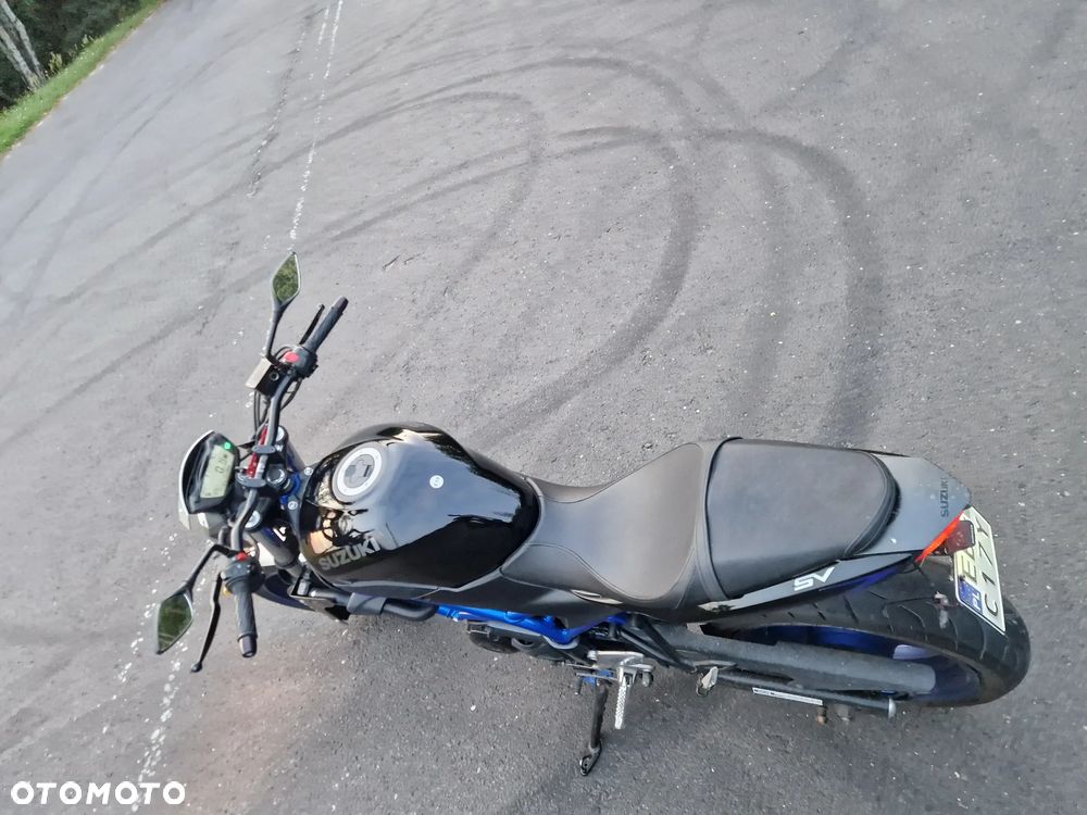 Suzuki SV - 8