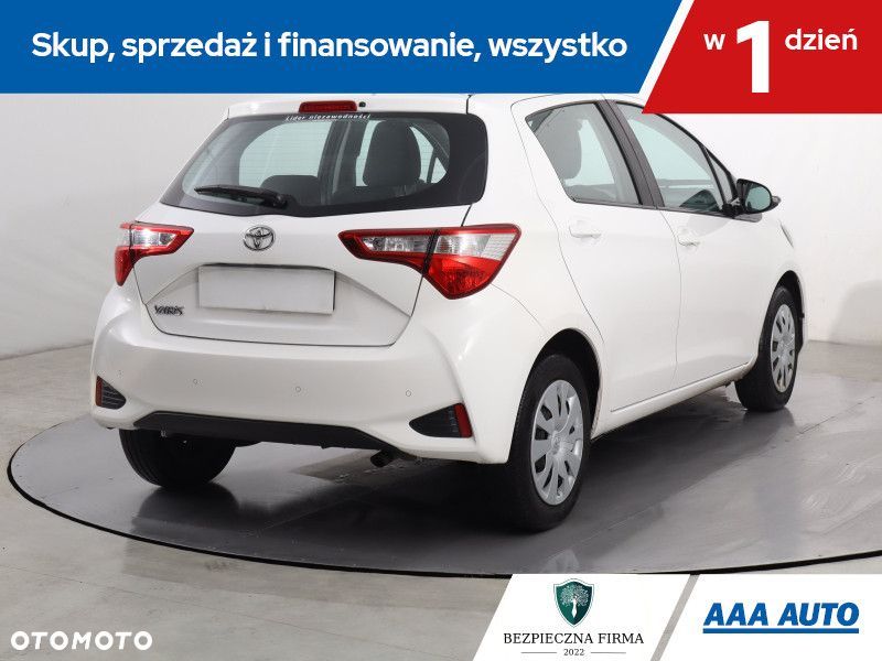 Toyota Yaris - 7