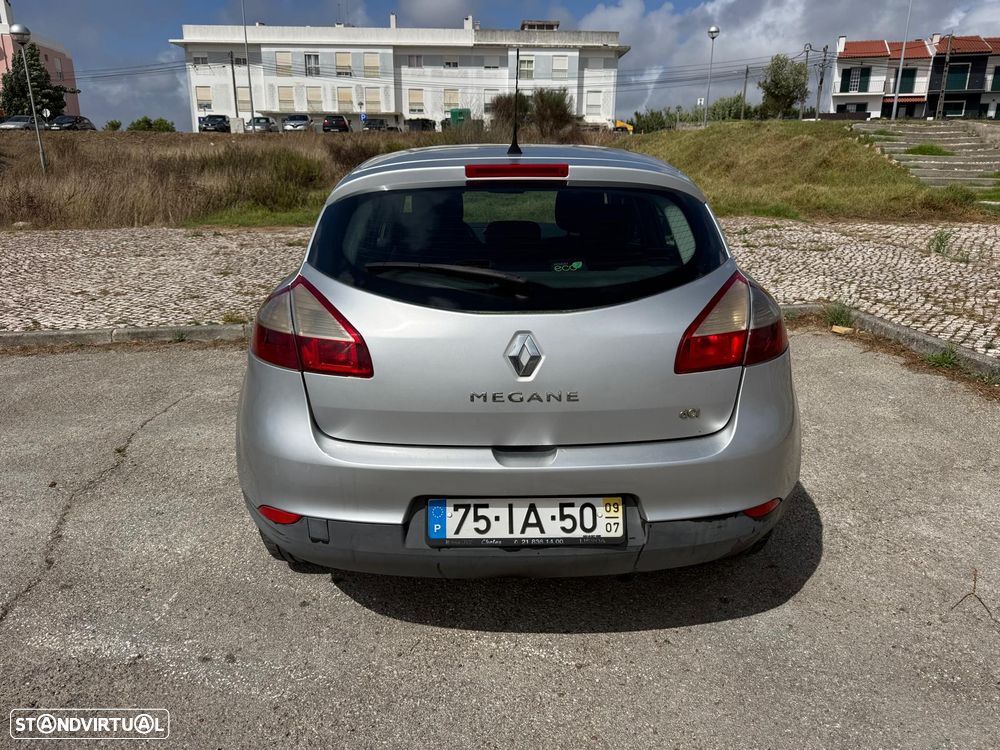 Renault Mégane 1.5 dCi Confort - 4