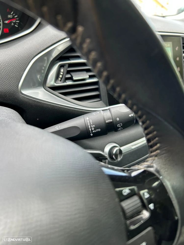 Peugeot 308 BlueHDi FAP 120 Stop & Start Allure - 17