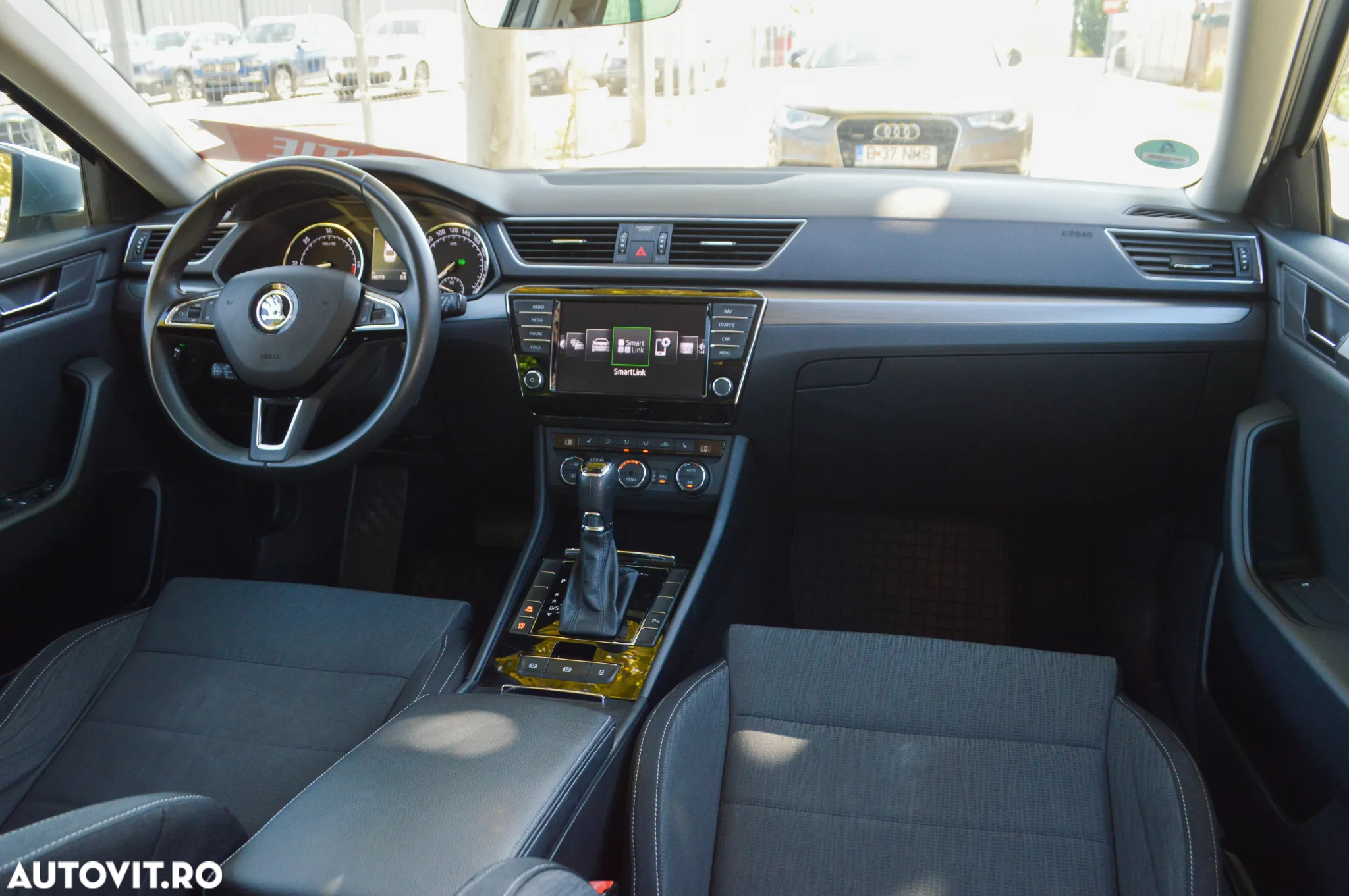 Skoda Superb 2.0 TDI DSG Ambition - 4