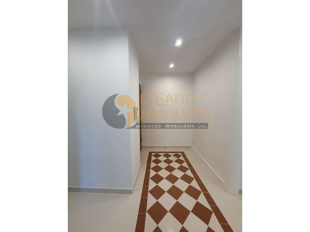 Apartamento T3 c/ Parqueamento. Feijó | Almada - Grande imagem: 4/25
