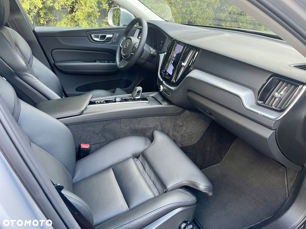 Volvo XC 60 T6 Plug-In Hybrid AWD Inscription - 12