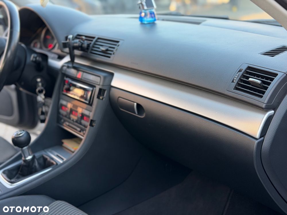 Audi A4 Avant 2.0 TDI - 18