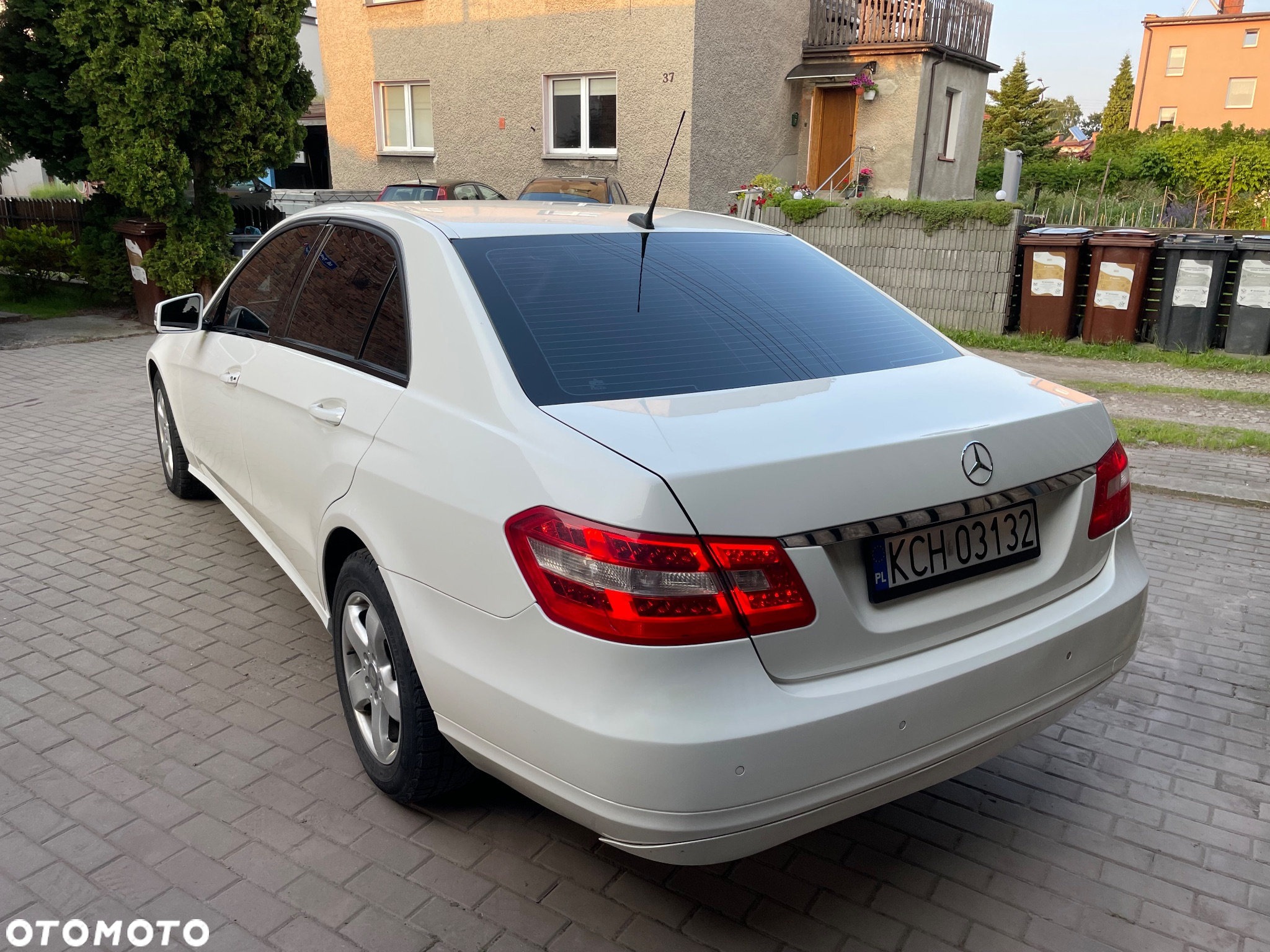 Mercedes-Benz Klasa E 200 CDI BlueEff Elegance - 4