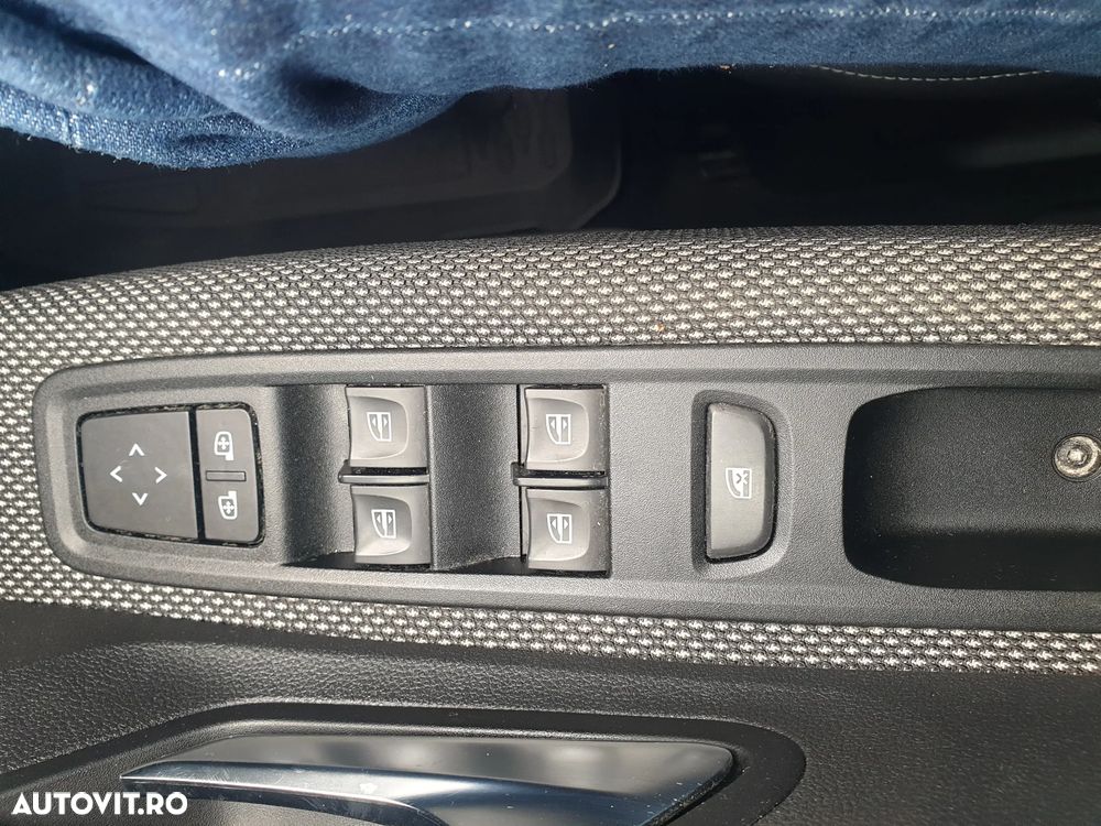 Dacia Logan TCe 90 MT6 Prestige - 30