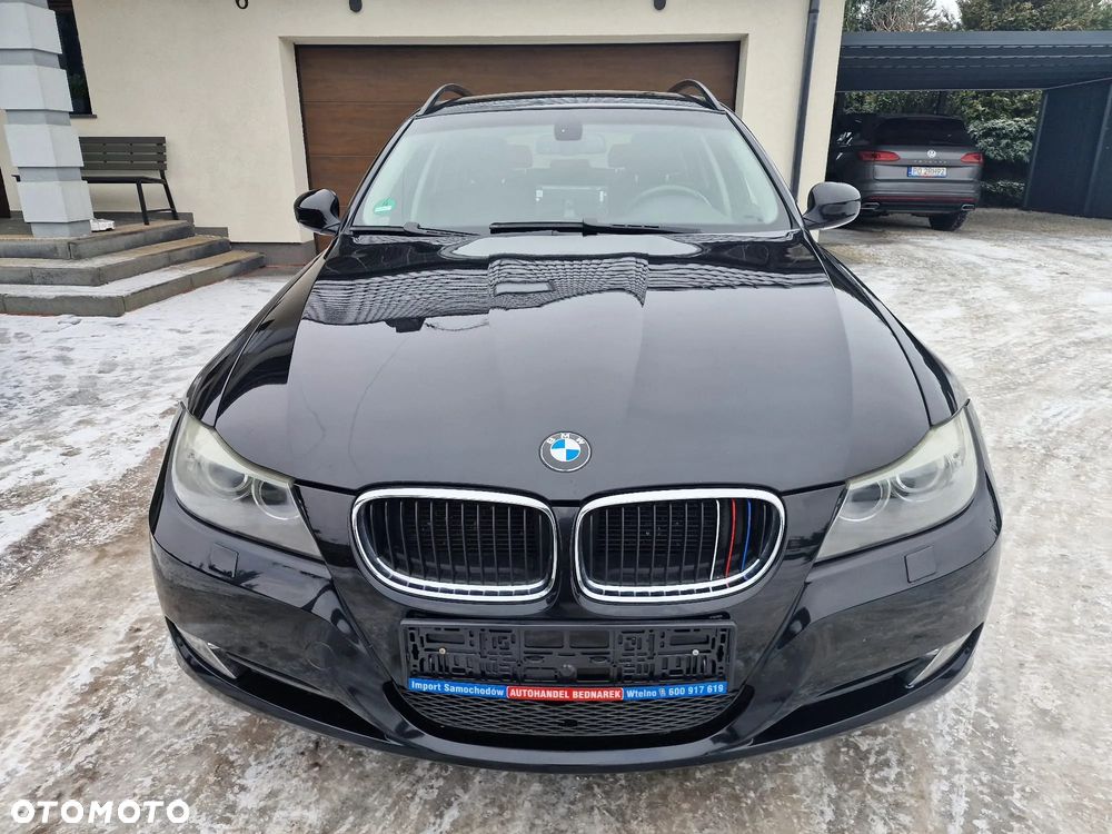 BMW Seria 3 318d DPF - 12
