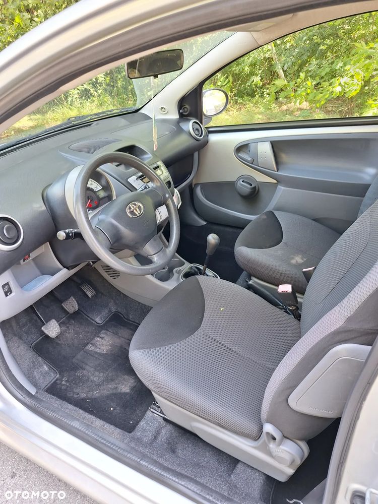 Toyota Aygo - 12