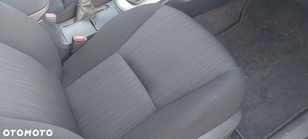 Toyota Corolla 1.6 VVT-i Premium - 11