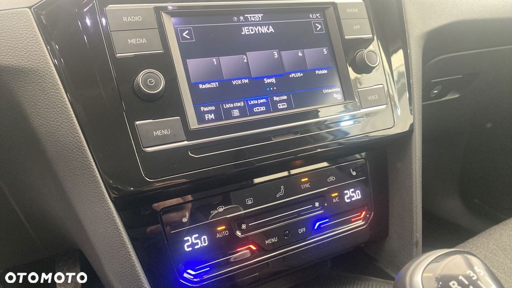 Volkswagen Passat - 20