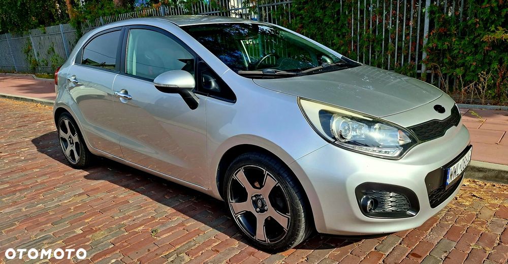 Kia Rio - 11