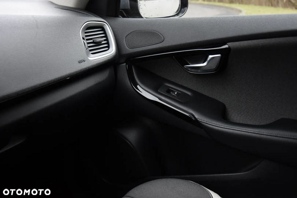 Volvo V40 T3 Geartronic - 12