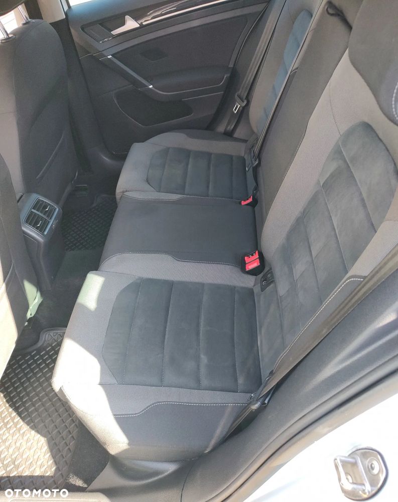 Volkswagen Golf Variant 1.4 TSI BMT Highline - 18