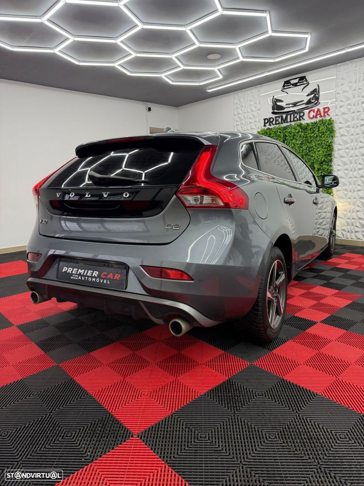 Volvo V40 2.0 D2 R-Design - 15