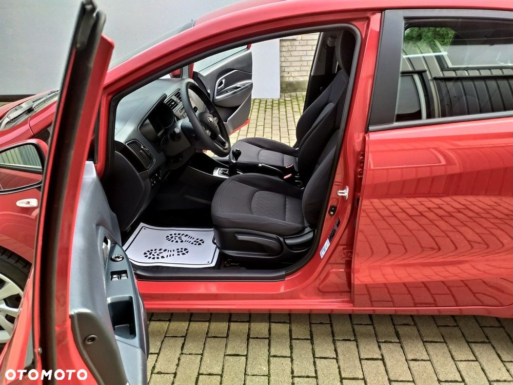 Kia Rio 1.2 Attract - 14