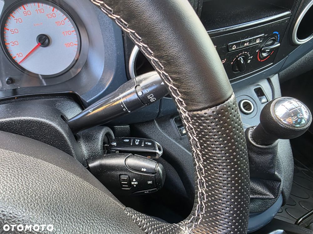 Peugeot Partner HDi FAP 110 Family - 22