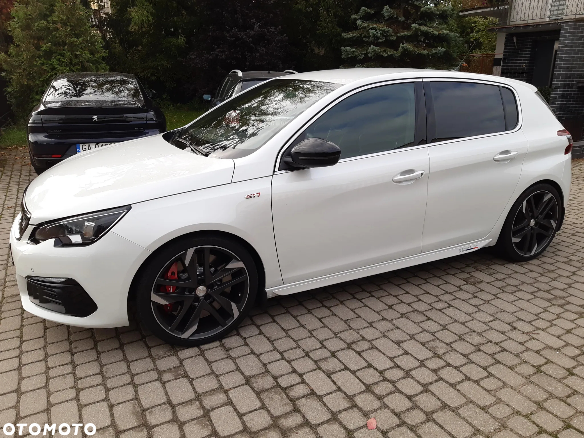 Peugeot 308 1.6 e-THP GTi by Sport S&S - 5