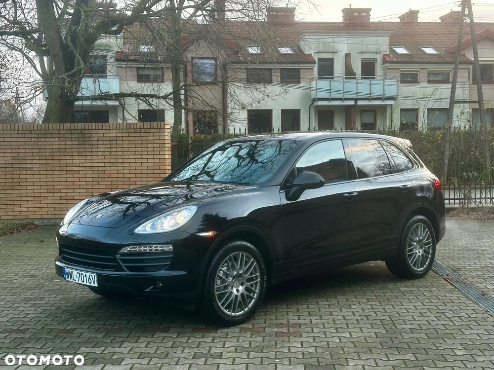 Porsche Cayenne - 1
