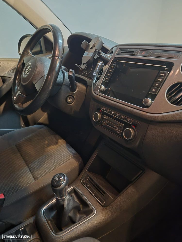 VW Tiguan 2.0 TDi DPF BlueMotion Trend & Fun - 11