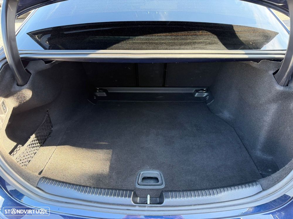 Mercedes-Benz C 300 d AMG Line - 17