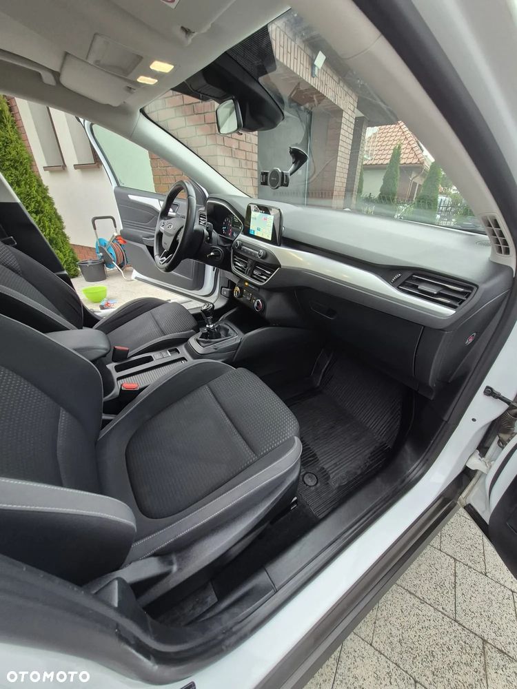 Ford Focus 1.0 EcoBoost Trend ASS - 12