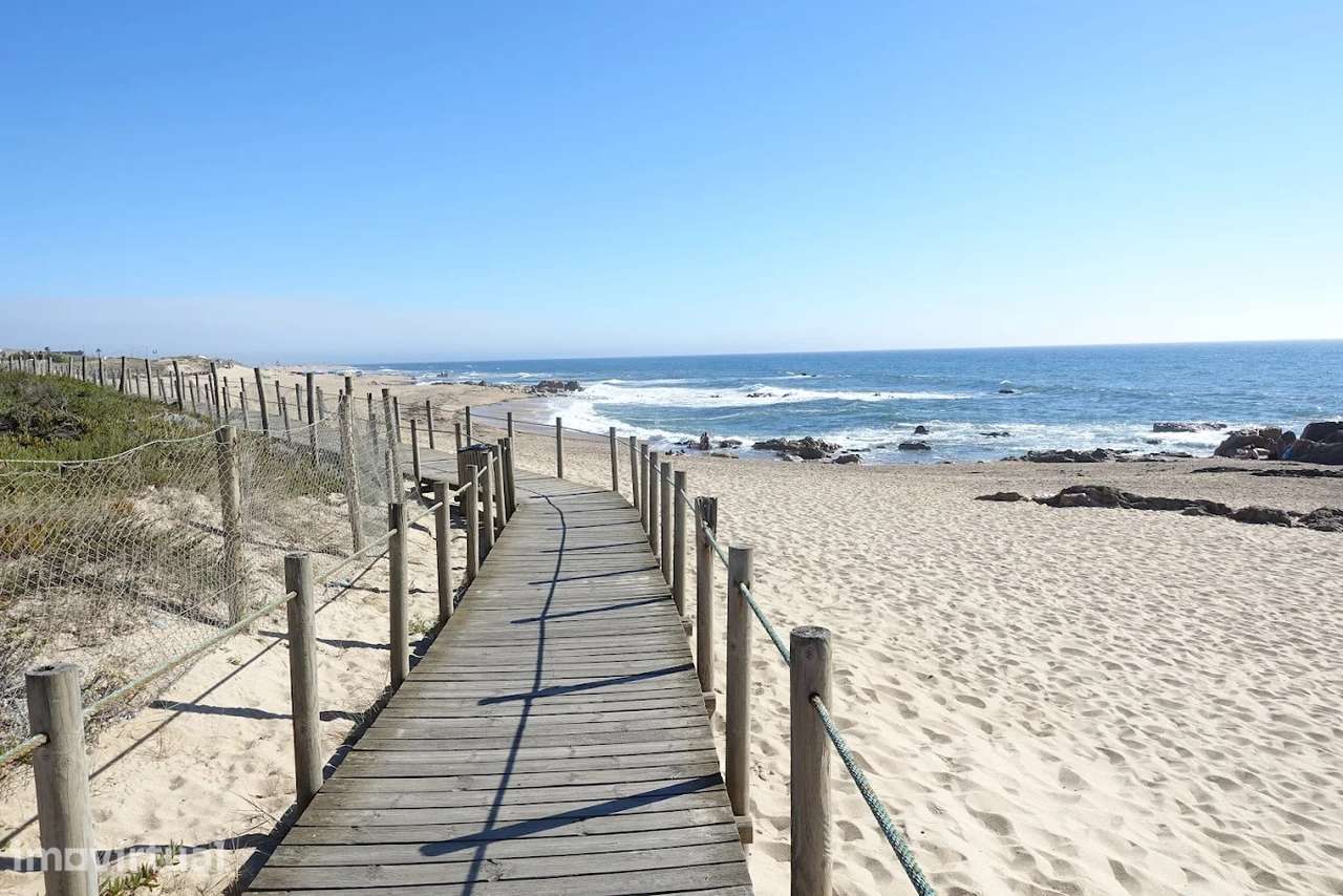 Terreno T4 Venda em Madalena,Vila Nova de Gaia - Grande imagem: 3/14