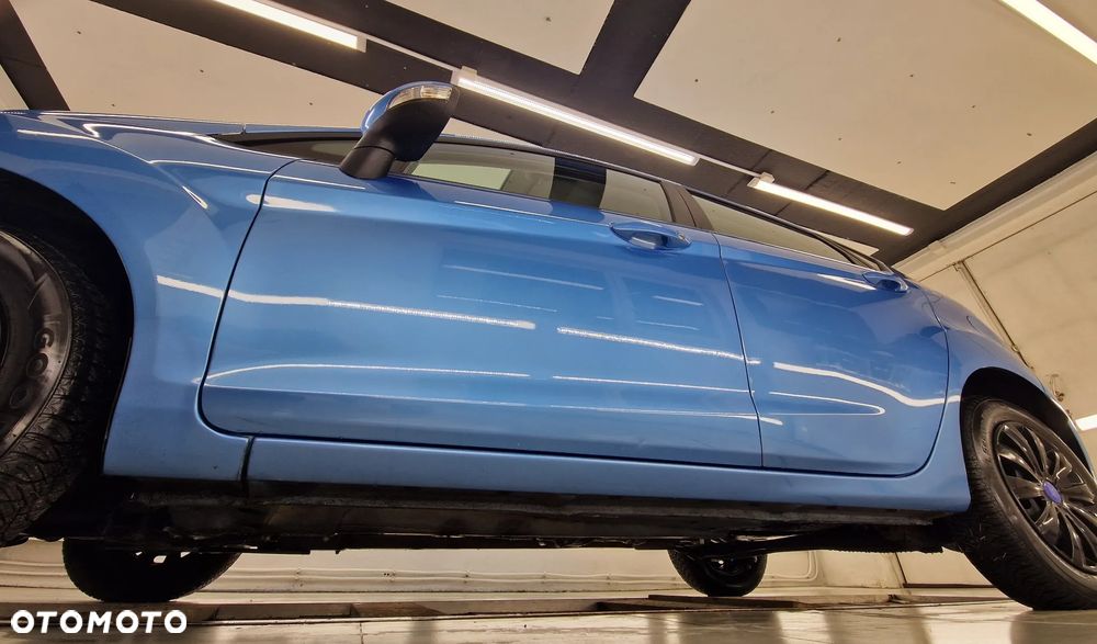 Ford Fiesta 1.25 Ambiente EU5 - 14