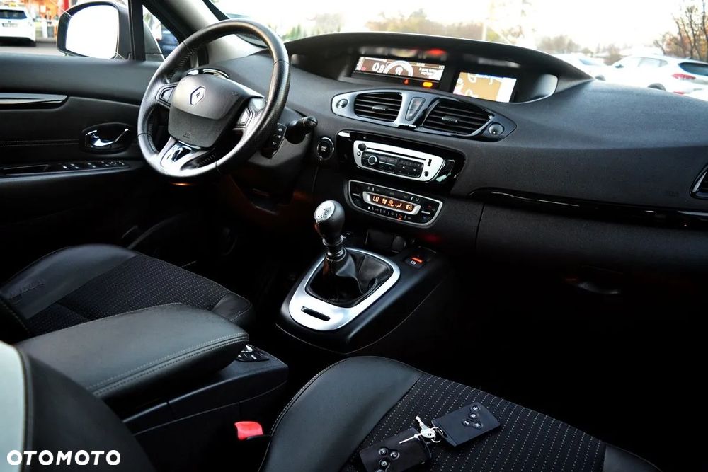 Renault Scenic 1.6 dCi Energy Bose Edition S&S - 21
