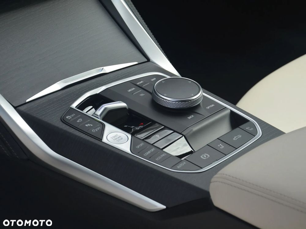BMW Seria 4 M440i xDrive mHEV - 12