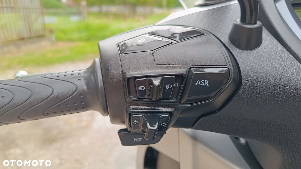 Piaggio Beverly - 16