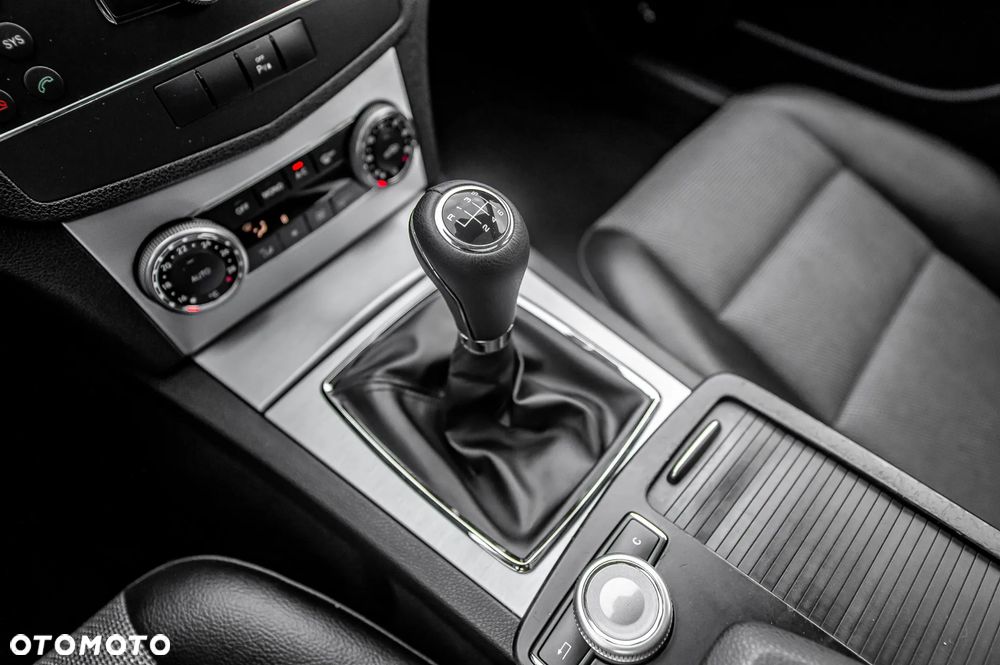 Mercedes-Benz Klasa C 200 Kompressor Avantgarde - 35