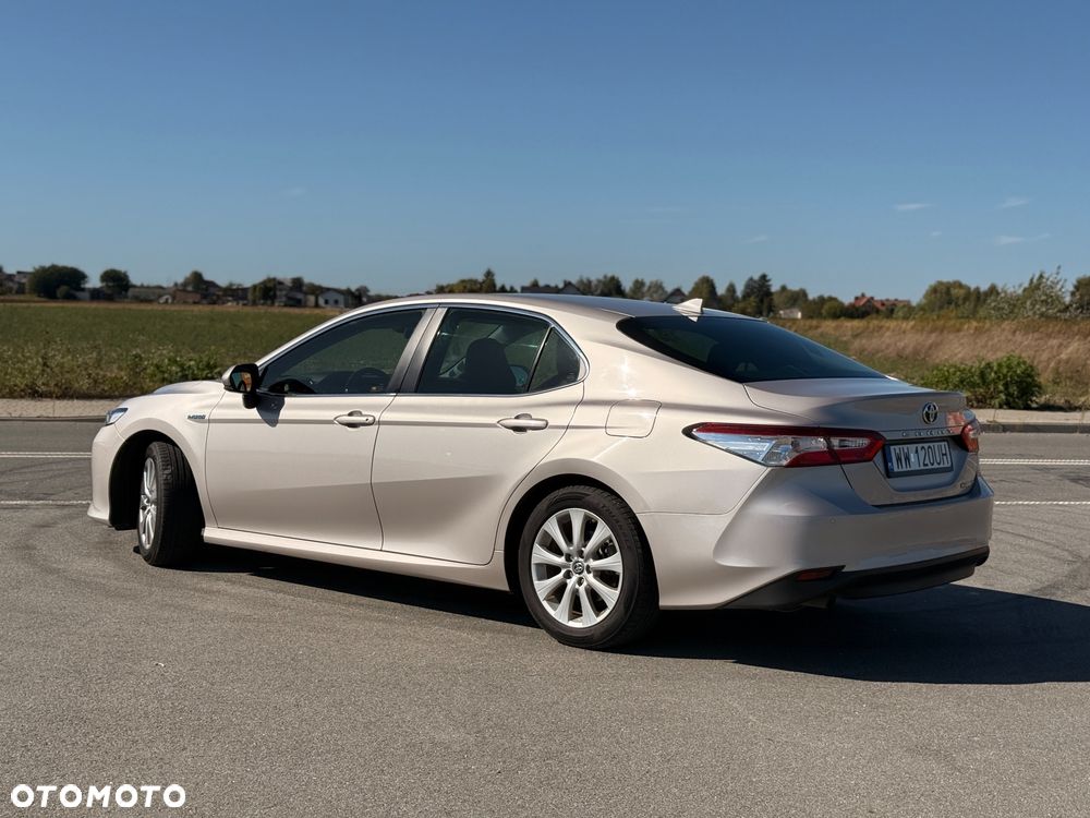 Toyota Camry 2.5 Hybrid Dynamic Force Executive e-CVT - 3