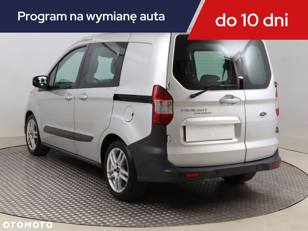 Ford Transit Courier - 6