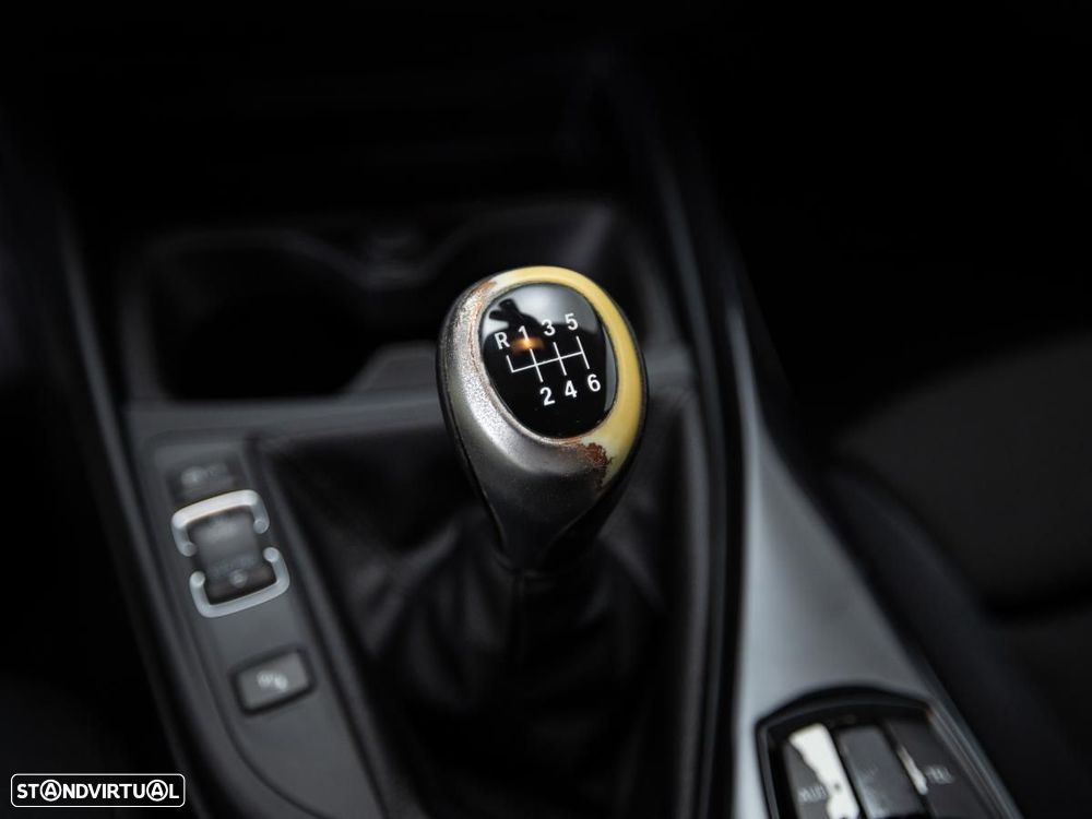 BMW 118 - 18