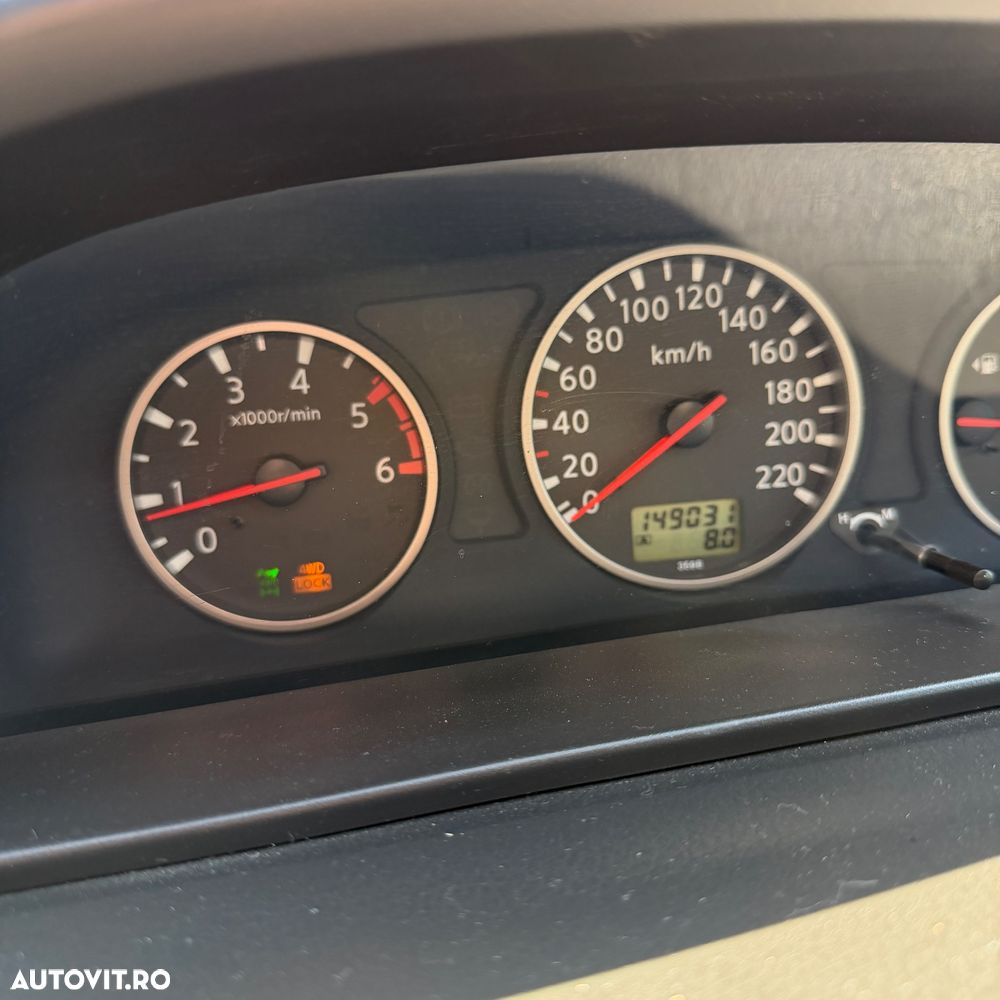 Nissan X-Trail 2.2 dCi Elegance - 8